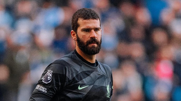 Xác nhận : Rõ khả năng Alisson rời Liverpool mùa này để sang Ả Rập